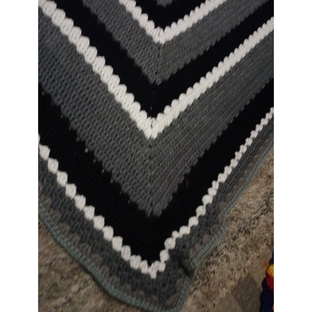 Dog‎ Lovers Handmade Crochet Knit Couch Cover 52in Granny Square Vintage Blanket - Picture 7 of 16